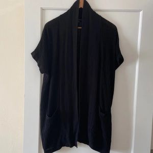 5/$25 Banana Republic Short Sleeve Cardigan M/L